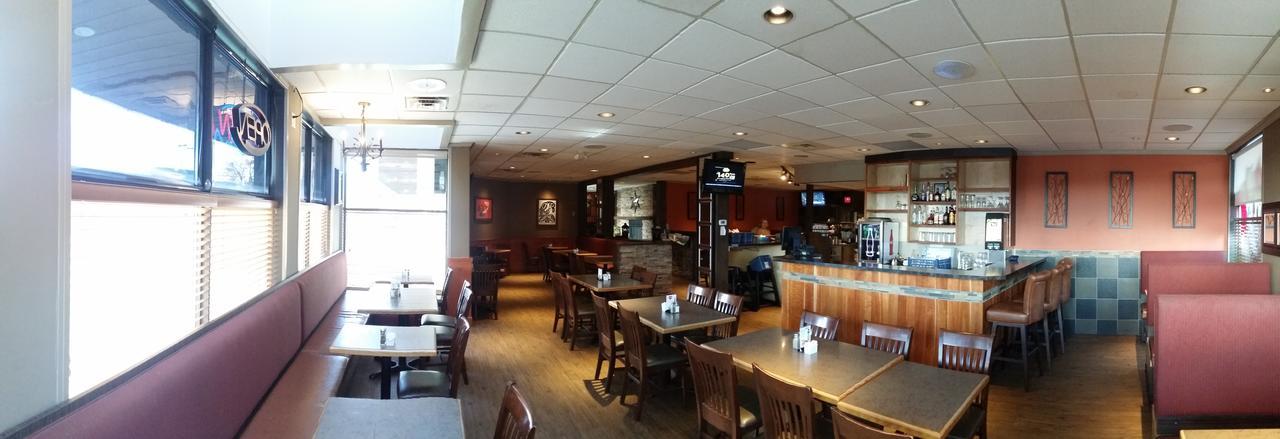 Bear Country Inn 테라스 외부 사진